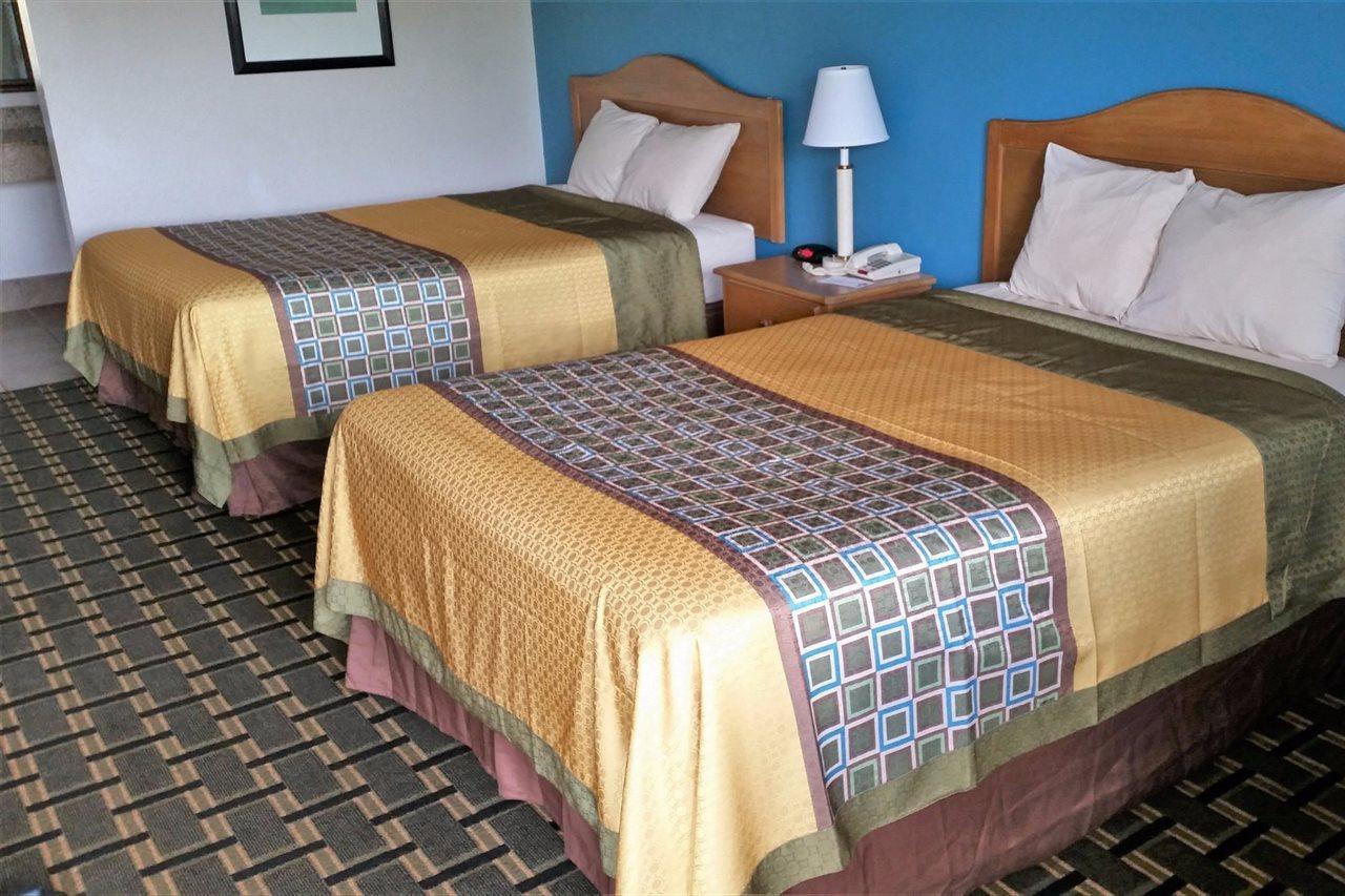 Americas Best Value Inn Elizabethtown Extérieur photo