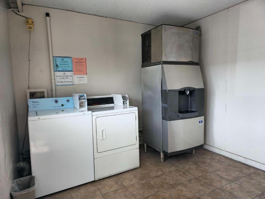 Americas Best Value Inn Elizabethtown Extérieur photo
