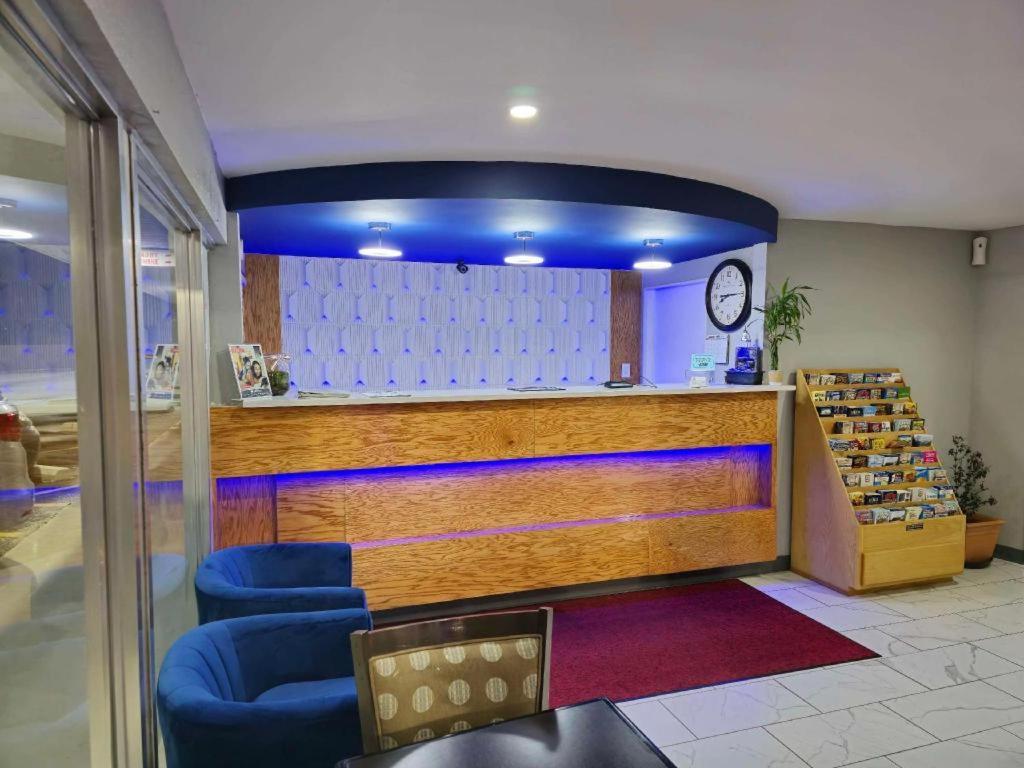Americas Best Value Inn Elizabethtown Extérieur photo